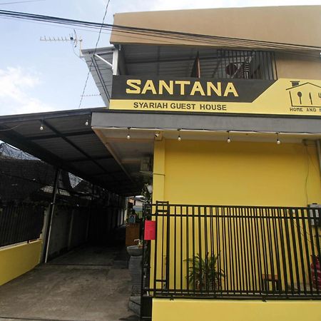 Super Oyo Capital O 2258 Santana Syariah Guest House Kartosuro 外观 照片